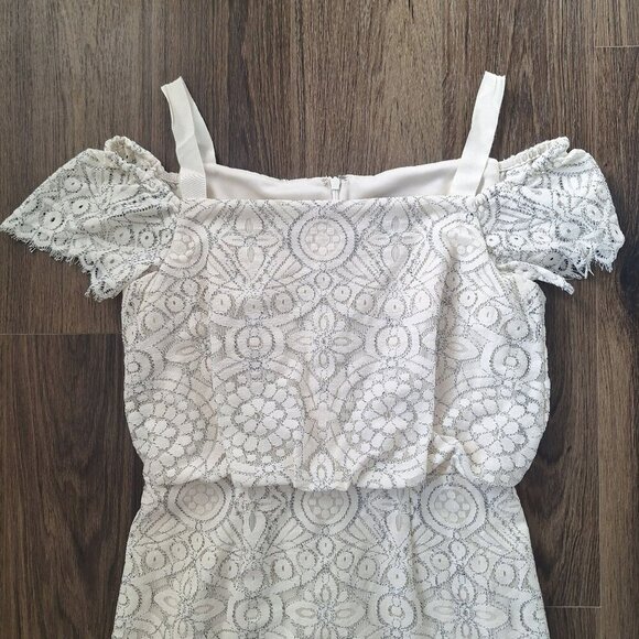 💙 Adrianna Papell Eyelet Lace Open Shoulder Cap Sleeve Lined Dress Size 6 - Picture 4 of 11